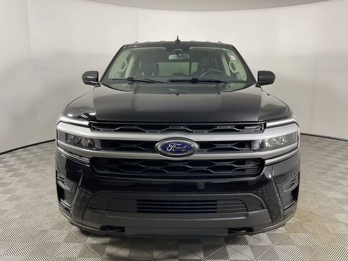 Used 2022 Ford Expedition XLT image 3