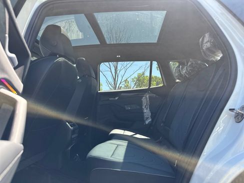 New 2026 Volkswagen Tiguan SE R-Line AWD/4WD image 18
