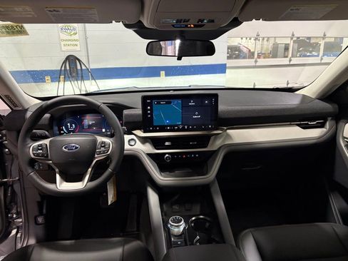 New 2026 Ford Explorer Active w/ Active Comfort Package image 15