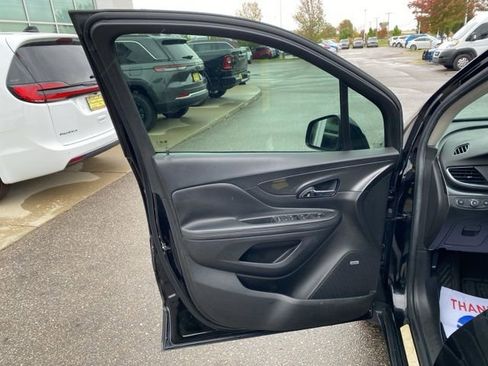 Used 2018 Buick Encore Premium w/ Experience Buick Package image 11