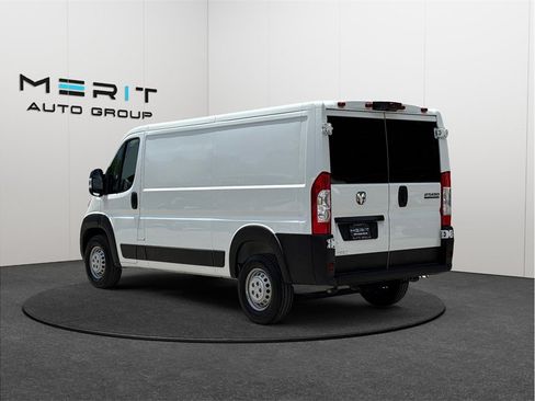 Used 2024 RAM ProMaster 2500 w/ Convenience Group FWD image 7