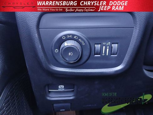 Used 2024 Jeep Grand Cherokee Limited w/ Luxury Tech Group II AWD/4WD image 31