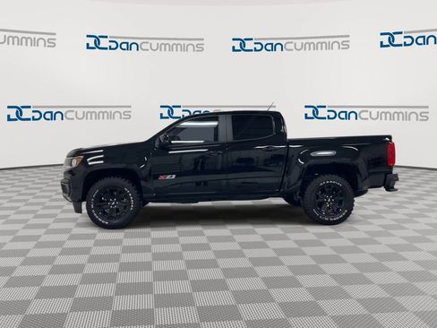 Used 2022 Chevrolet Colorado Z71 w/ Z71 Midnight Edition AWD/4WD image 5
