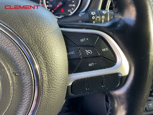 Used 2021 Jeep Compass Latitude image 7