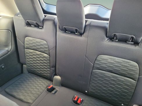 Certified 2023 Nissan Pathfinder SV image 15