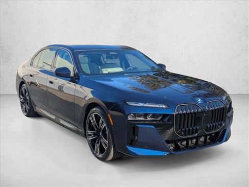 New 2026 BMW 750e xDrive w/ Executive Package image 6
