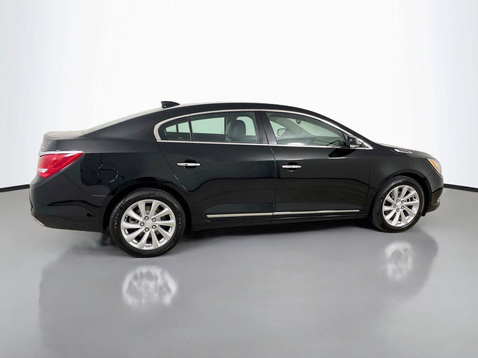 Used 2016 Buick LaCrosse Leather FWD image 17