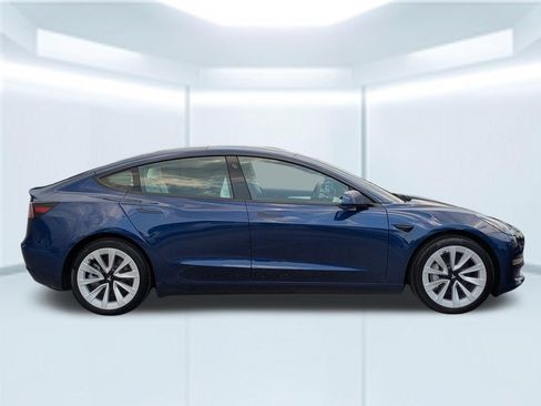 Used 2023 Tesla Model 3 Standard Range RWD image 6