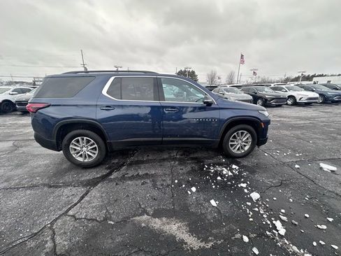 Used 2023 Chevrolet Traverse LT image 6