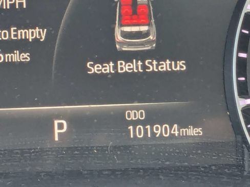Used 2020 Toyota Highlander XLE AWD/4WD image 31