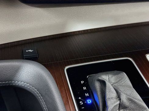 Certified 2024 Toyota Sienna XLE FWD image 28