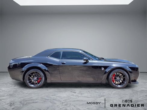 Used 2023 Dodge Challenger SRT Hellcat RWD image 8