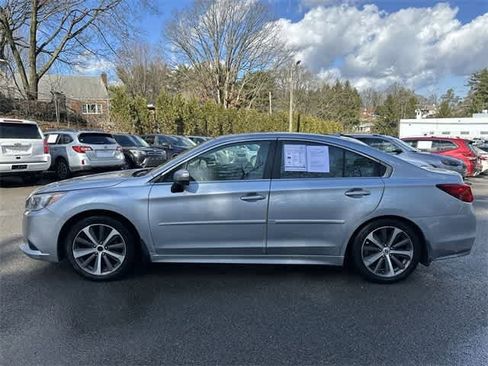 Used 2017 Subaru Legacy 2.5i Limited image 2