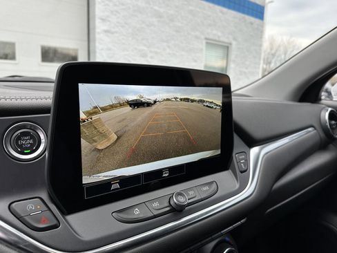 Used 2025 Chevrolet Blazer LT AWD/4WD image 29