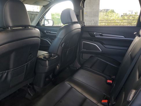 Used 2023 Kia Telluride LX AWD/4WD image 9