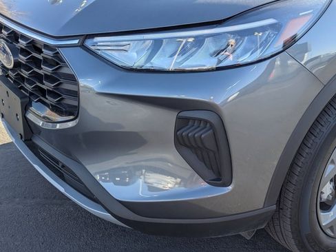 Used 2025 Ford Escape ST-Line image 11