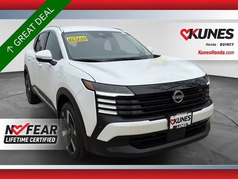 Used 2025 Nissan Kicks SR FWD image 1