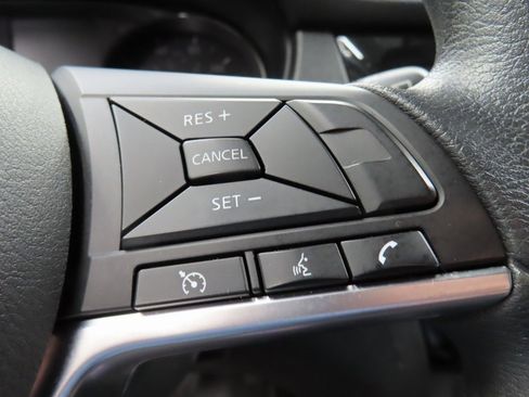 Used 2019 Nissan Rogue Sport SV image 45