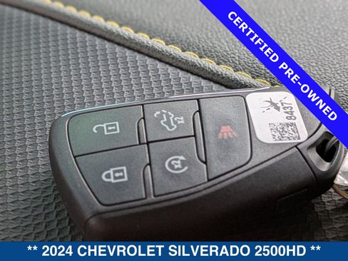 Used 2024 Chevrolet Silverado 2500 ZR2 w/ Technology Package image 34
