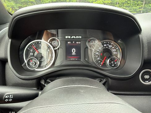 Used 2025 RAM 1500 Big Horn AWD/4WD image 29