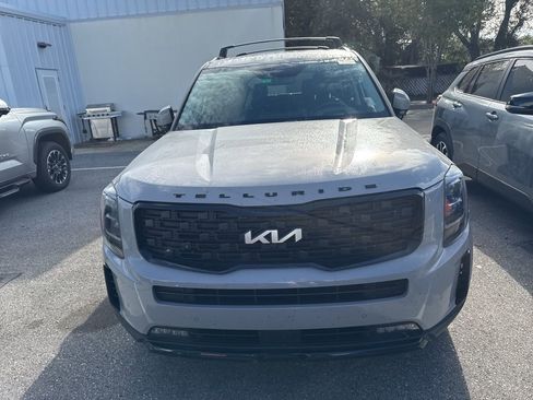 Used 2022 Kia Telluride SX w/ SX Prestige Package image 2