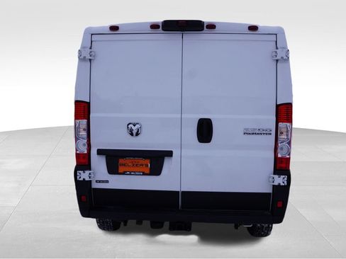 Used 2025 RAM ProMaster 2500 w/ Convenience Group image 6