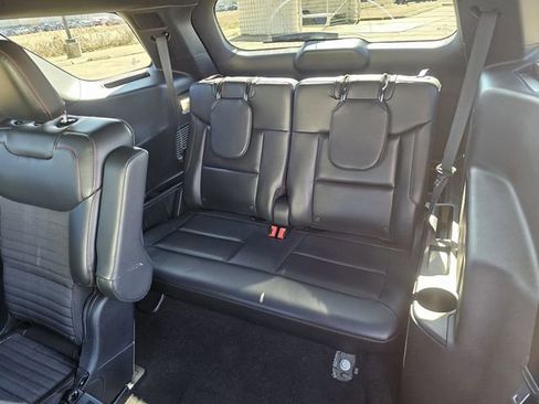 Used 2025 Ford Explorer ST-Line image 18