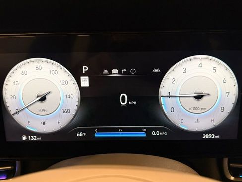 Used 2025 Hyundai Elantra SEL image 17