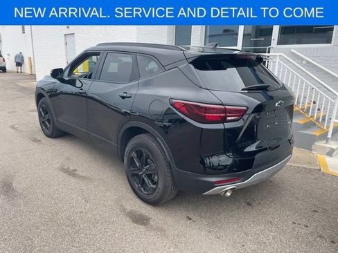 Used 2025 Chevrolet Blazer LT w/ Midnight/Sport Edition FWD image 4