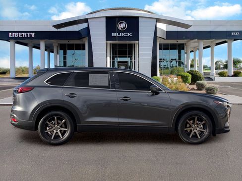 Used 2021 MAZDA CX-9 Touring w/ Touring Premium Package FWD image 2