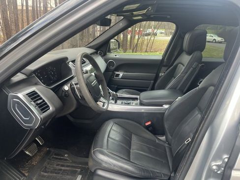 Used 2019 Land Rover Range Rover Sport HST image 5