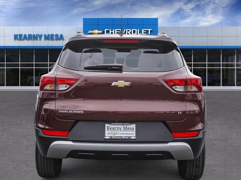 Used 2023 Chevrolet TrailBlazer LT FWD image 5