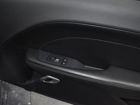 Used 2018 Dodge Challenger R/T Scat Pack w/ Dynamics Package image 26