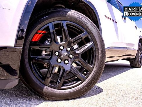 Used 2024 Chevrolet Traverse Premier w/ Redline Edition image 2