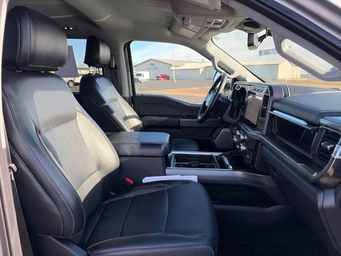 Used 2023 Ford F350 Lariat w/ Tow Technology Package image 21