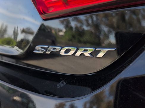 Used 2018 Honda Accord Sport image 10