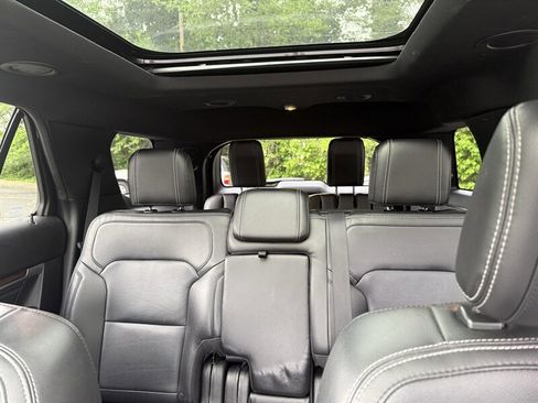 Used 2018 Ford Explorer Limited AWD/4WD image 15