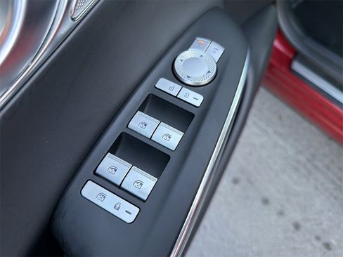 Used 2025 Genesis GV70 2.5T image 25