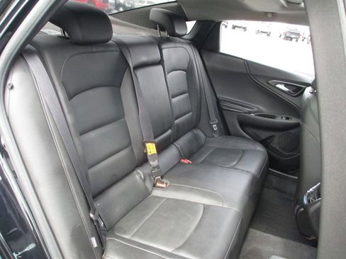 Used 2019 Chevrolet Malibu LT w/ Leather Package image 21