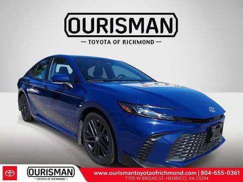 Certified 2025 Toyota Camry SE w/ Convenience Package FWD image 1