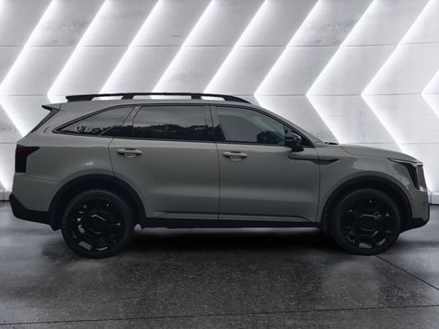 Used 2025 Kia Sorento SX AWD/4WD image 6