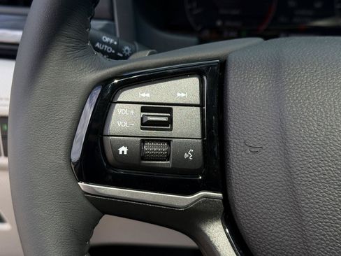 Used 2026 Honda Odyssey Elite image 19