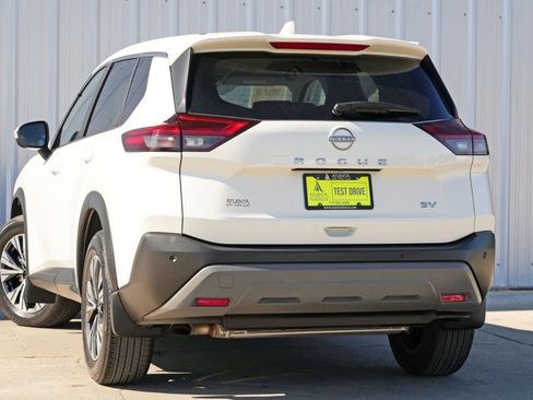 Used 2023 Nissan Rogue SV image 5
