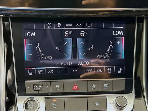 Used 2022 Audi Q8 Premium Plus w/ Premium Plus Package AWD/4WD image 16