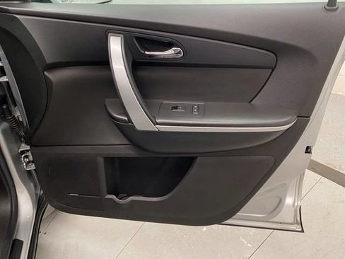 Used 2011 GMC Acadia SLT AWD/4WD image 27