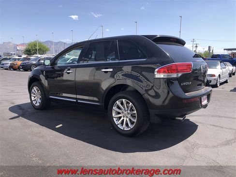 Used 2014 Lincoln MKX AWD w/ Equipment Group 102A image 5