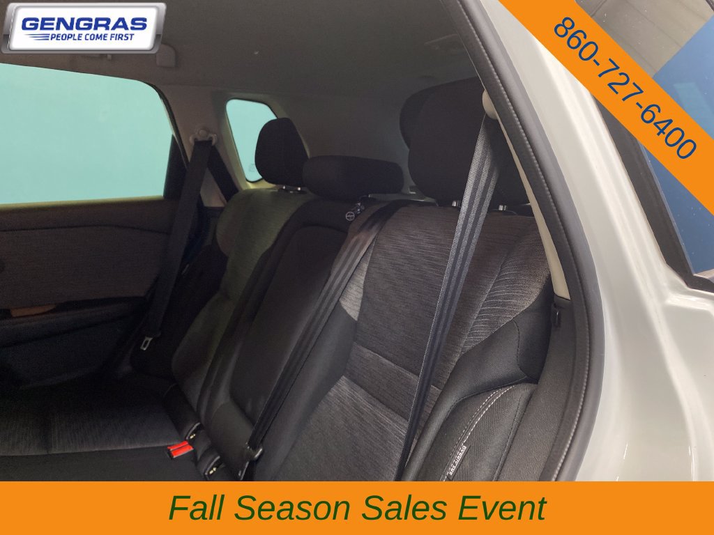 Used 2023 Nissan Rogue SV AWD/4WD image 25