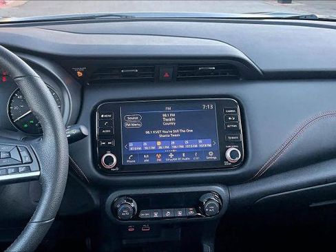 Certified 2021 Nissan Kicks SR image 7