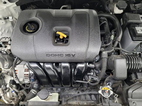 Used 2020 Kia Forte LXS FWD image 30