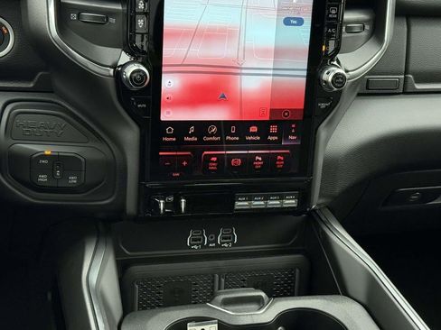 New 2026 RAM 2500 Laramie AWD/4WD image 20